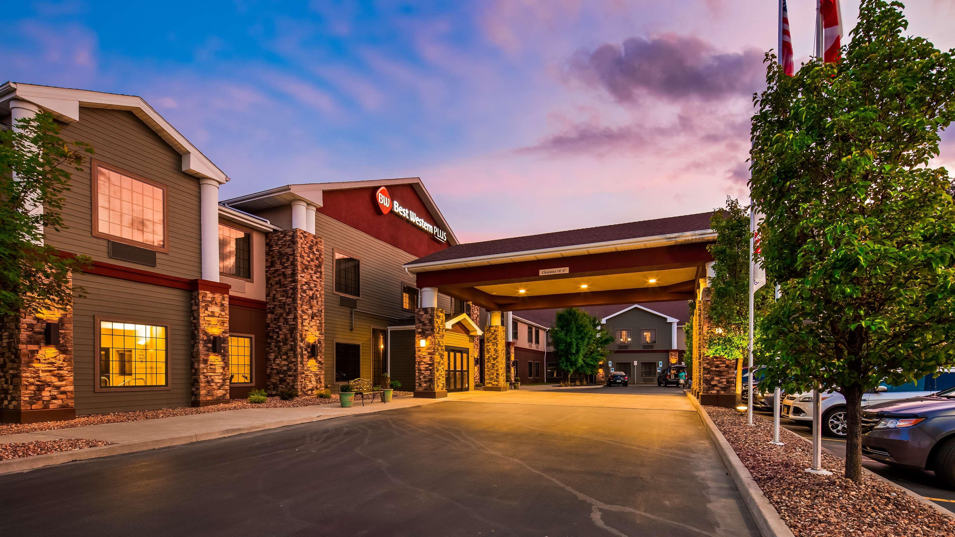 Best Western Plus Victor Inn & Suites Ngoại thất bức ảnh