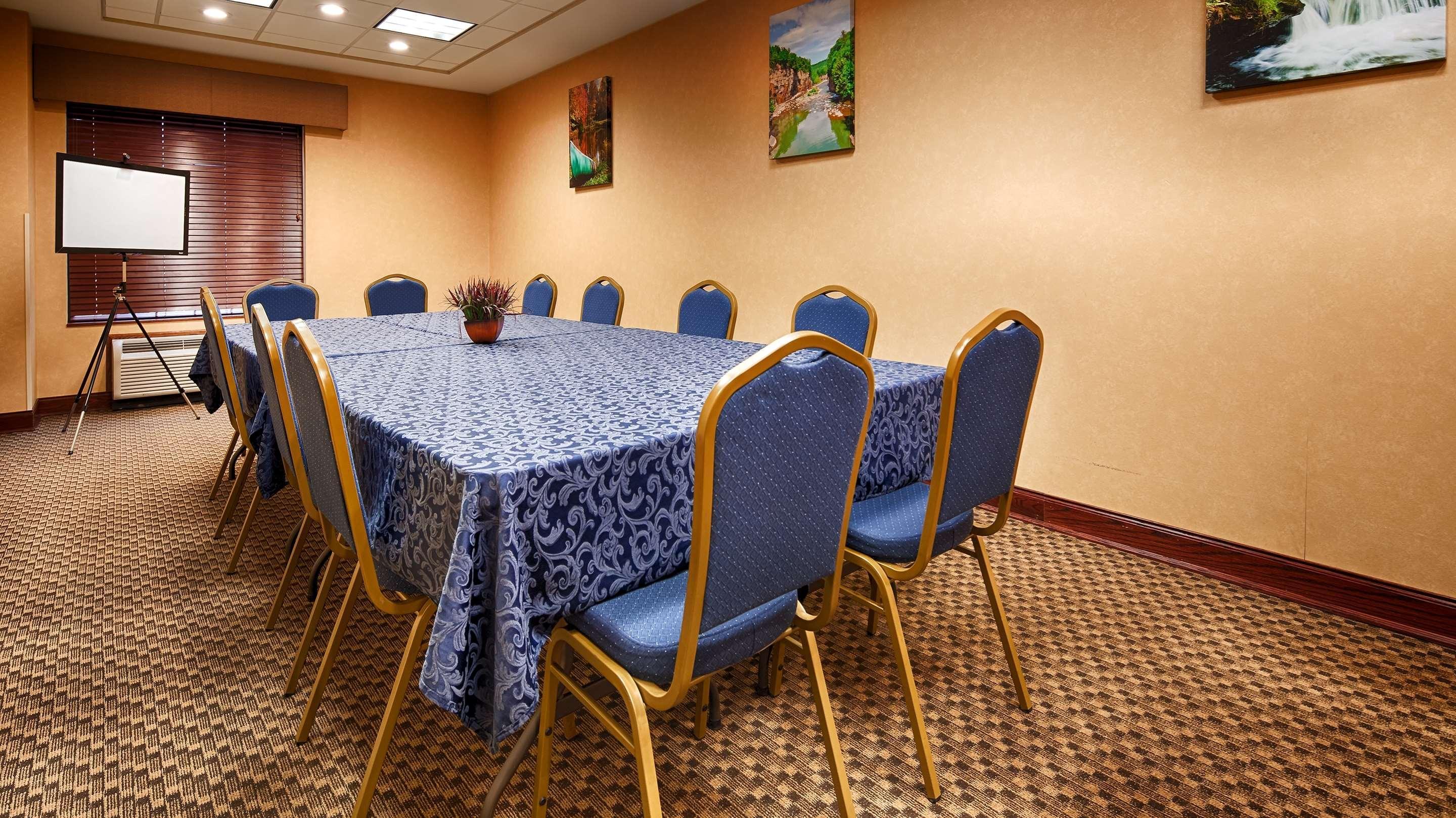 Best Western Plus Victor Inn & Suites Ngoại thất bức ảnh