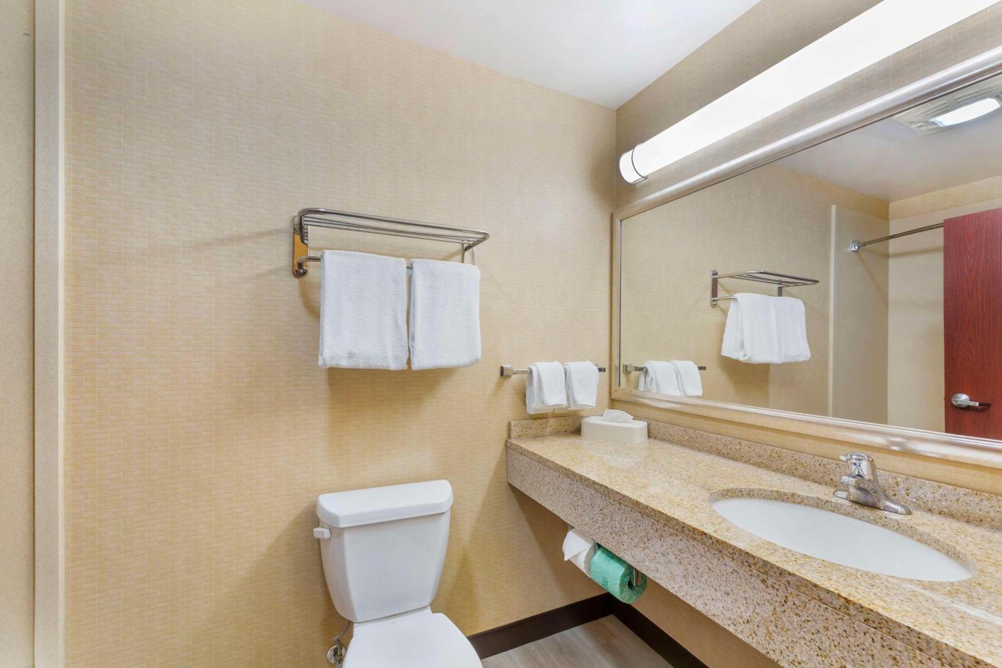 Best Western Plus Victor Inn & Suites Ngoại thất bức ảnh